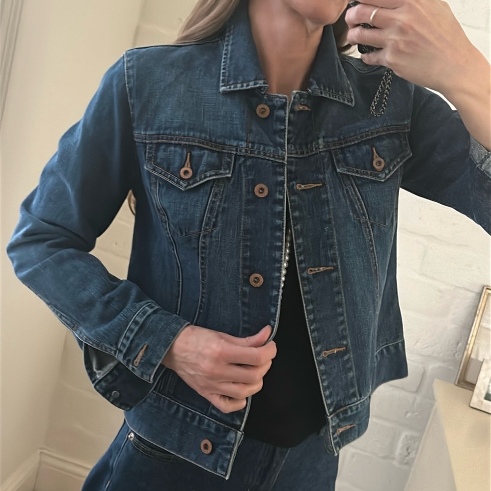 Gap vintage denim jean jacket size S indigo blue vintage 2000 worn about 2 times